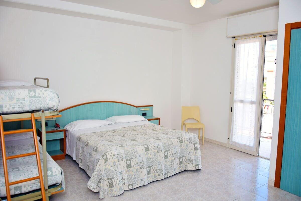 Hotel Astor Alba Adriatica Exterior photo